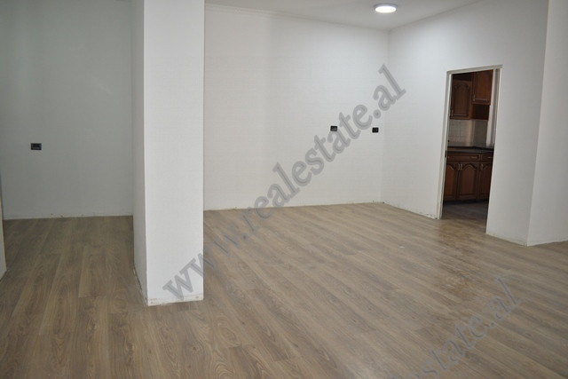 Apartament 3+1 per shitje prane Parkut Rinia ne Tirane (TRS-416-20K)